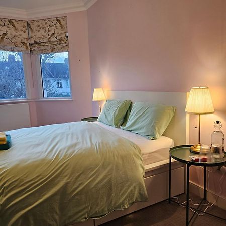 Brentford House Bed and Breakfast Eksteriør billede
