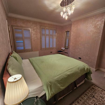 Brentford House Bed and Breakfast Eksteriør billede